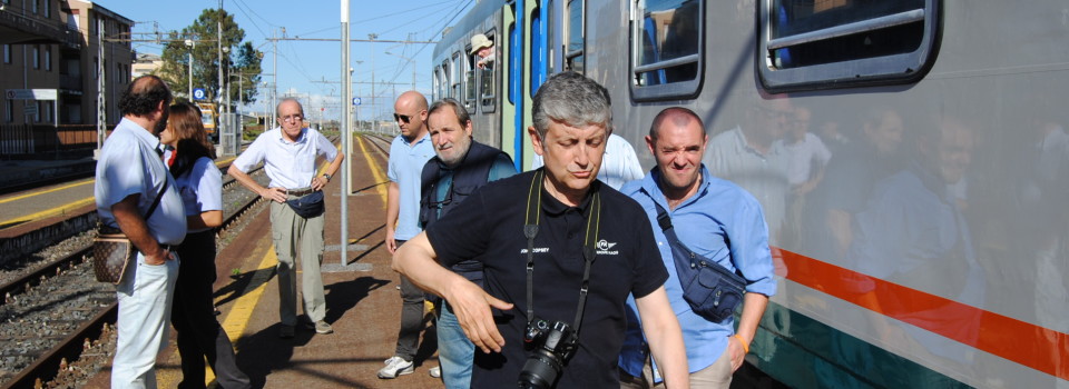 Appassionati inglesi visitano le ferrovie della Sicilia e la Stazione di Porto Empedocle C.le